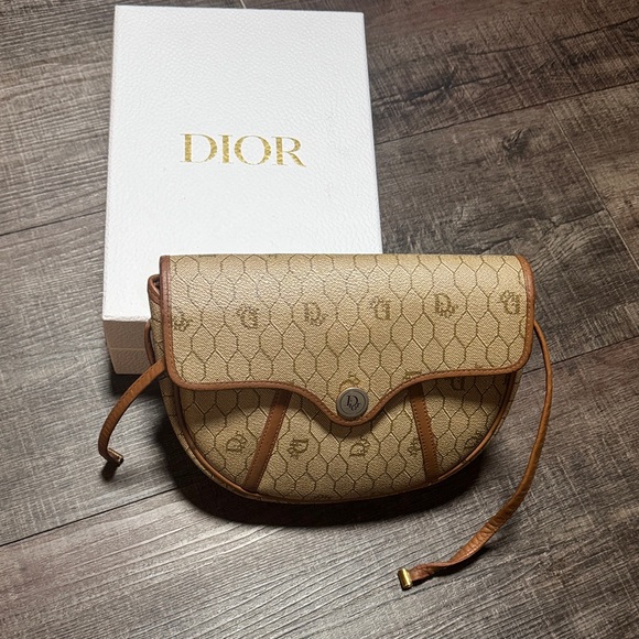Dior Handbags - Dior HoneyComb 🍯 Crossbody/ Clutch Bag